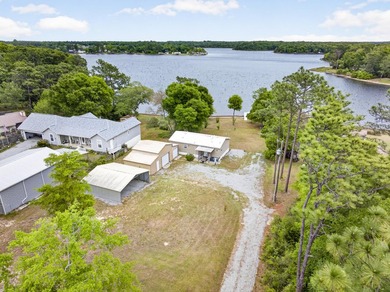 Charming 2-bedroom, 2-bath lakefront home with detached - photo 10