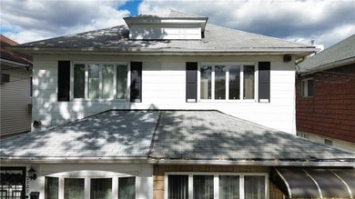 Welcome to 2029 Batchelder Street - a well-maintained - photo 3