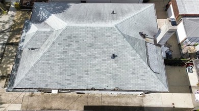 Welcome to 2029 Batchelder Street - a well-maintained - photo 4