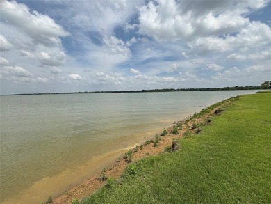 Rare lakefront lot in unincorporated area of Little Elm giving - photo 6