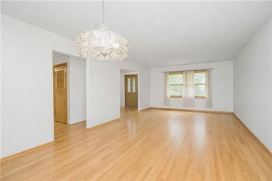 Welcome to 44 Duncan Street - a charming 3-bedroom home nestled - photo 8
