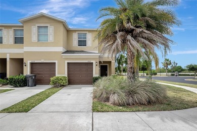 Welcome to your Florida retreat! Step into this beautifully - photo 1