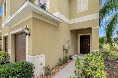 Welcome to your Florida retreat! Step into this beautifully - photo 3
