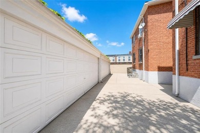 Beautiful fully detached 2-family brick home in prime Sheepshead - photo 5