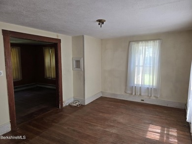 Location, Privacy, and Stonewalls all in one! Discover a rare - photo 11