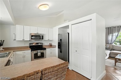 Welcome to your sunny Florida retreat in highly desirable - photo 11