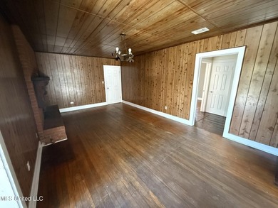 investment home located on a huge corner lot. Presently under - photo 11