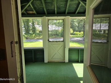 Location, Privacy, and Stonewalls all in one! Discover a rare - photo 13