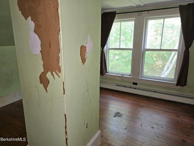 Location, Privacy, and Stonewalls all in one! Discover a rare - photo 20