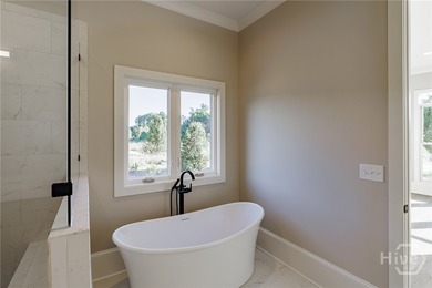 Exceptional quality, featuring 4 spacious bedrooms and 4 - photo 23