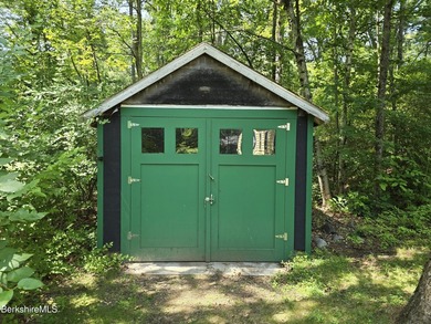 Location, Privacy, and Stonewalls all in one! Discover a rare - photo 25