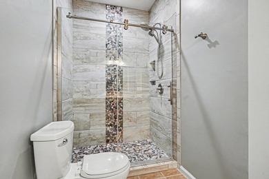 MOTIVATED SELLER! MOVE IN READY!! Overlooking the 1st tee of - photo 28