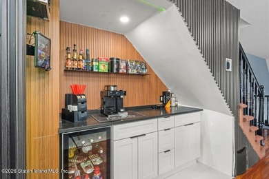 Beautifully maintained smart two-family home in a prime - photo 8