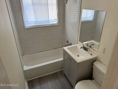 investment home located on a huge corner lot. Presently under - photo 30