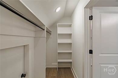 Exceptional quality, featuring 4 spacious bedrooms and 4 - photo 31