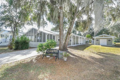 Lake Yale Home For Sale in Leesburg Florida