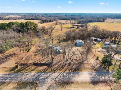 Well-maintained 2-bedroom, 1.5-bath tiny home situated on 1.39 - photo 35