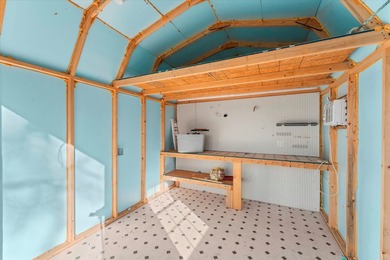 Well-maintained 2-bedroom, 1.5-bath tiny home situated on 1.39 - photo 36