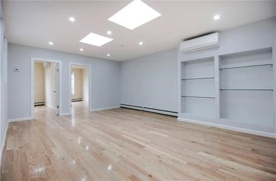 Great potential mixed-use solid brick building in Dyker Heights - photo 3