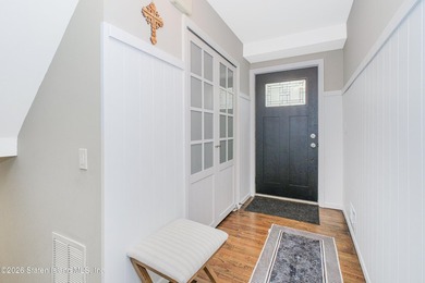 Welcome to 287 Abingdon Ave, a fully renovated three-bedroom - photo 5