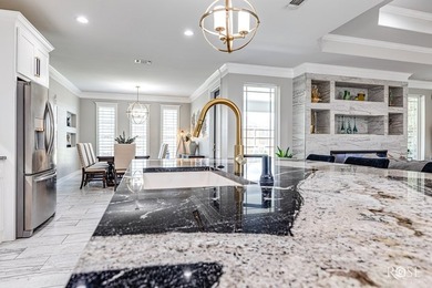 Welcome to this exquisite residence in the highly desirable - photo 10