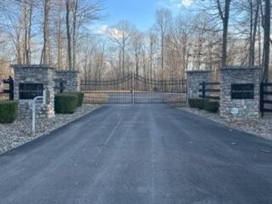 Lake Lot For Sale in Russell Springs, Kentucky
