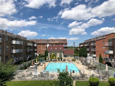 Beautiful and spacious fully renovated duplex PH 3 bedroom/ 2 - photo 1