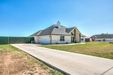 Welcome to 3544 Jaguar Trl in Buffalo Heights- where modern - photo 2