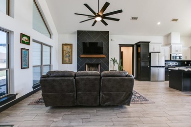 Welcome to 3544 Jaguar Trl in Buffalo Heights- where modern - photo 4