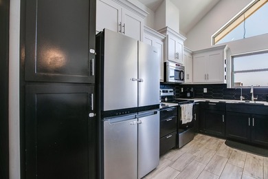Welcome to 3544 Jaguar Trl in Buffalo Heights- where modern - photo 9