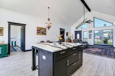 Welcome to 3544 Jaguar Trl in Buffalo Heights- where modern - photo 10