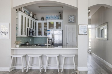 1641 Scenic Gulf Drive is a clean Gulf front position set - photo 2