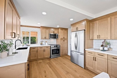 Welcome to this beautifully updated 4-bedroom, 2-bathroom - photo 18