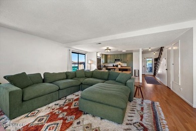 Light-filled, thoughtfully updated and designed around - photo 8
