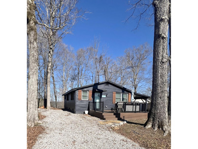 Lake Cumberland Home For Sale in Monticello Kentucky