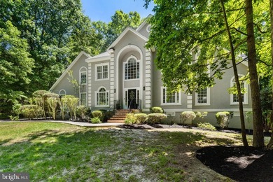 POTENTIAL 1ST FLOOR BEDROOM. Beautifully RENOVATED home - photo 1