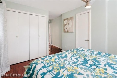 Welcome to your turnkey lakefront escape on private, all-sports - photo 21