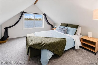 Welcome to your turnkey lakefront escape on private, all-sports - photo 31