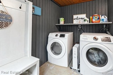 Welcome to your turnkey lakefront escape on private, all-sports - photo 34