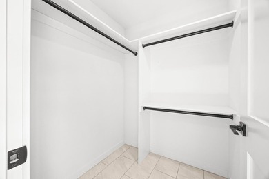 Welcome to this beautifully updated 4-bedroom, 2-bathroom - photo 39