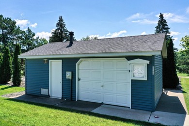 Rare end-unit, one-level townhome on Castlewood Golf Course - photo 6