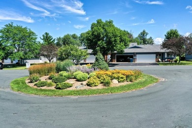 Rare end-unit, one-level townhome on Castlewood Golf Course - photo 8