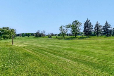 Rare end-unit, one-level townhome on Castlewood Golf Course - photo 10