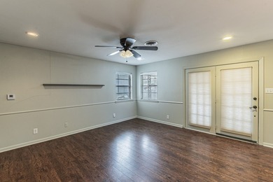 Well-maintained 3-bedroom, 2-bath home situated on a spacious - photo 3