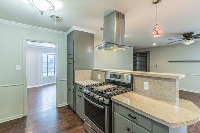 Well-maintained 3-bedroom, 2-bath home situated on a spacious - photo 7