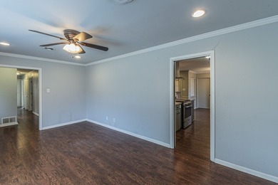 Well-maintained 3-bedroom, 2-bath home situated on a spacious - photo 10
