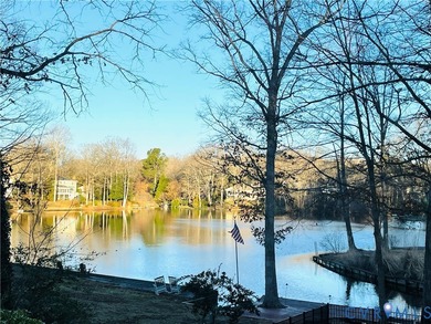 (private lake, pond, coastal) Home For Sale in North Chesterfield Virginia