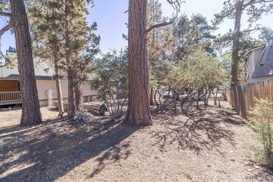 This large, treed lot has lots of potential! Located near public - photo 4