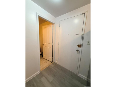 Parking space available and sell separately. Bright 2 bedrooms - photo 12