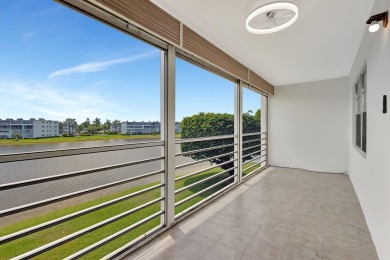 Lake Condo For Sale in Boca Raton, Florida